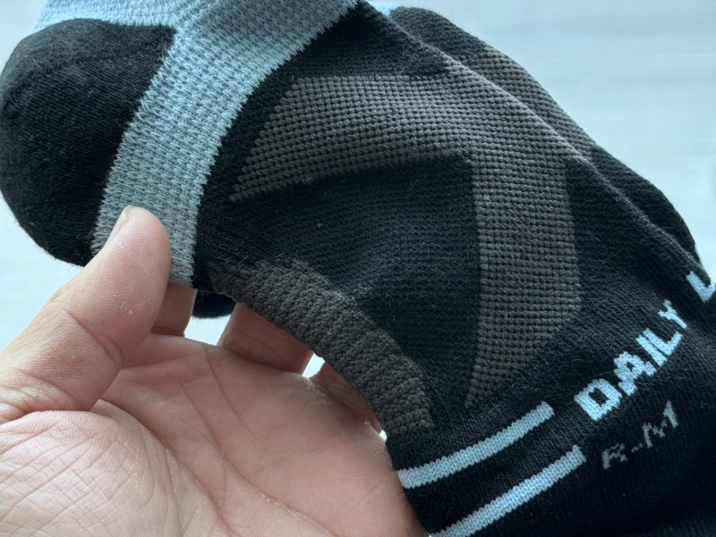 除臭襪沒效果？分析腳臭原因，以daily light 襪子&nbsp;評價實測